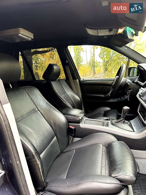 Внедорожник / Кроссовер BMW X5 2004 в Умани