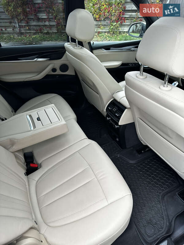 Внедорожник / Кроссовер BMW X5 2016 в Киеве