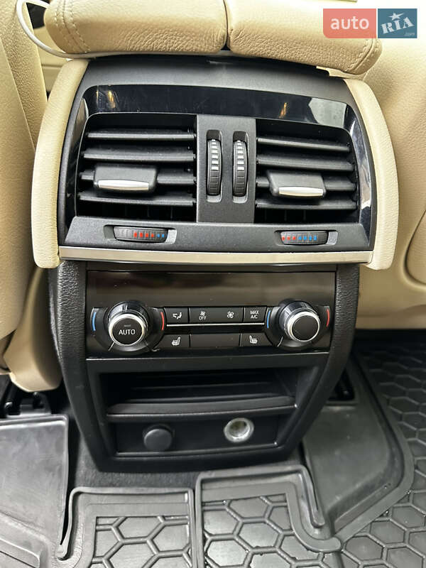 Внедорожник / Кроссовер BMW X5 2016 в Киеве
