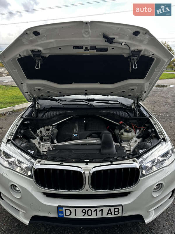 Внедорожник / Кроссовер BMW X5 2016 в Киеве