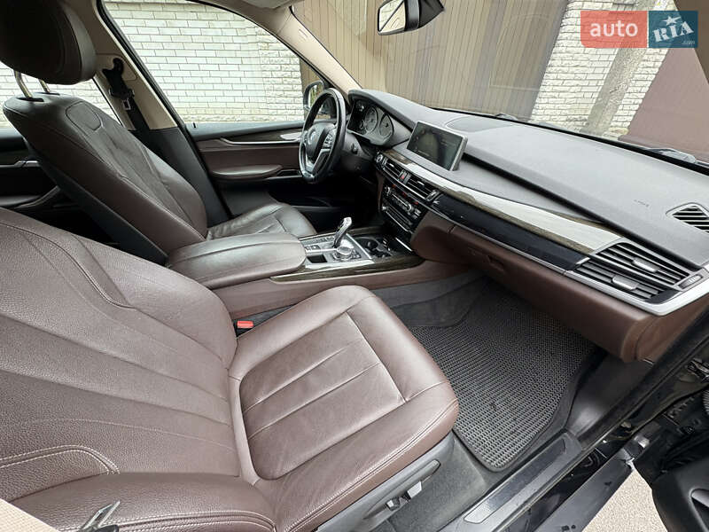 Позашляховик / Кросовер BMW X5 2015 в Києві