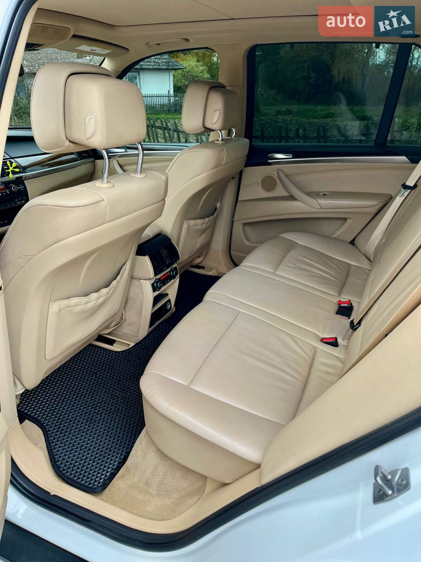 2011 BMW X5 - мініатюра 17