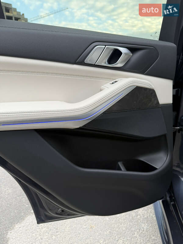 Внедорожник / Кроссовер BMW X5 2022 в Киеве