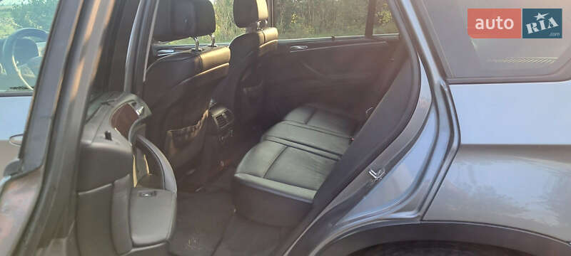 Внедорожник / Кроссовер BMW X5 2010 в Кельменцах фото 4 Внедорожник / Кроссовер BMW X5 2010 в Кельменцах