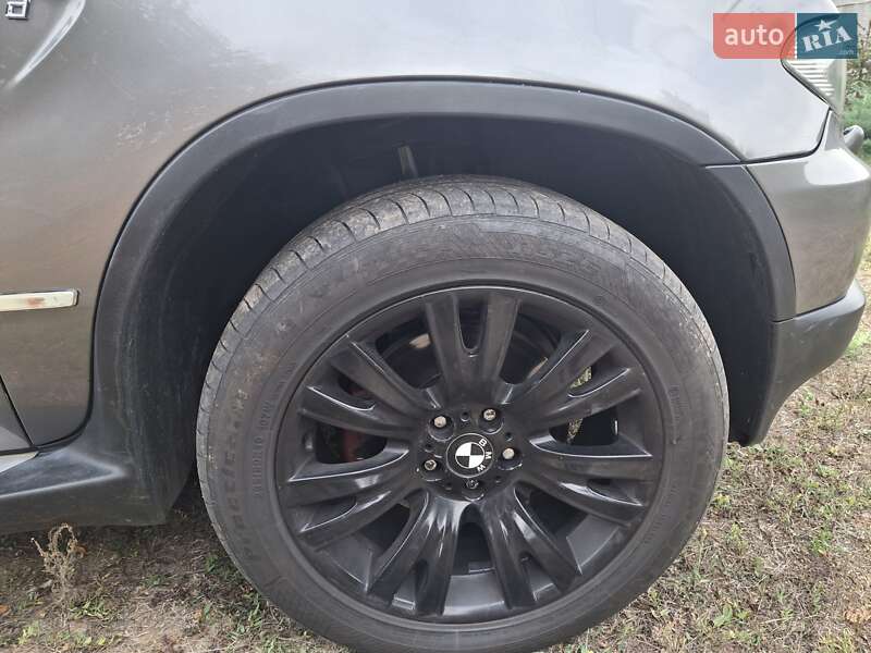 Внедорожник / Кроссовер BMW X5 2005 в Новопокровцы