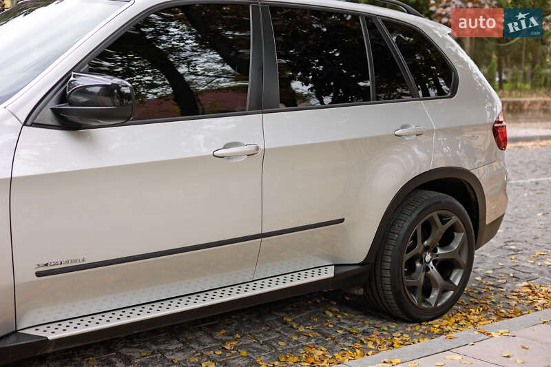 Внедорожник / Кроссовер BMW X5 2011 в Черновцах