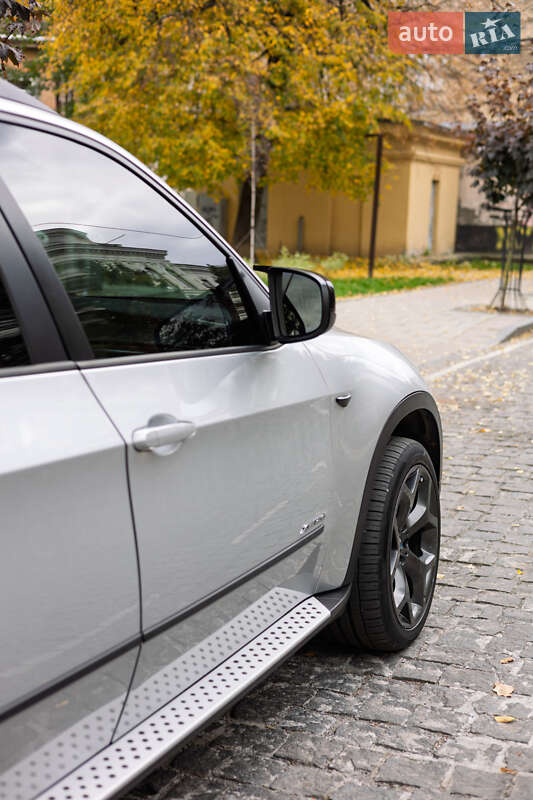 Внедорожник / Кроссовер BMW X5 2011 в Черновцах
