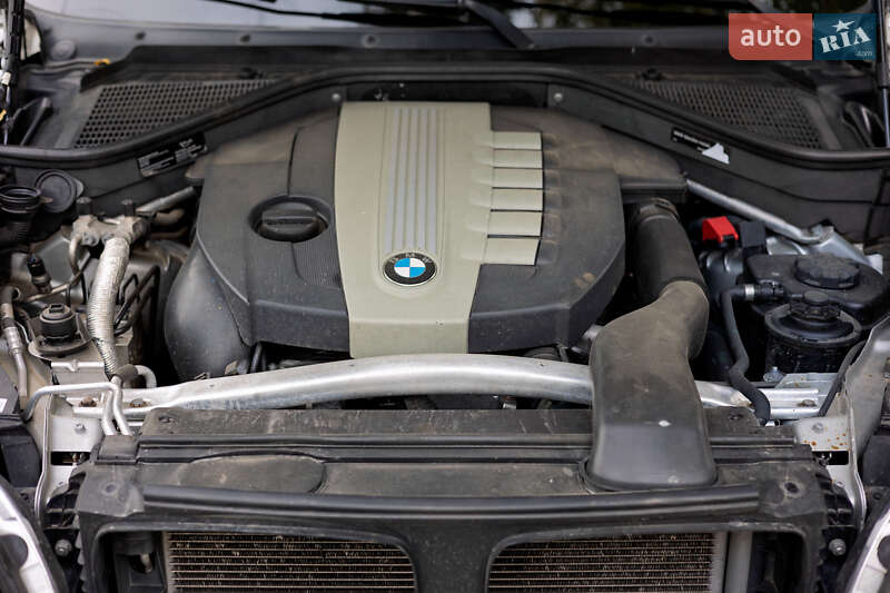 Внедорожник / Кроссовер BMW X5 2011 в Черновцах