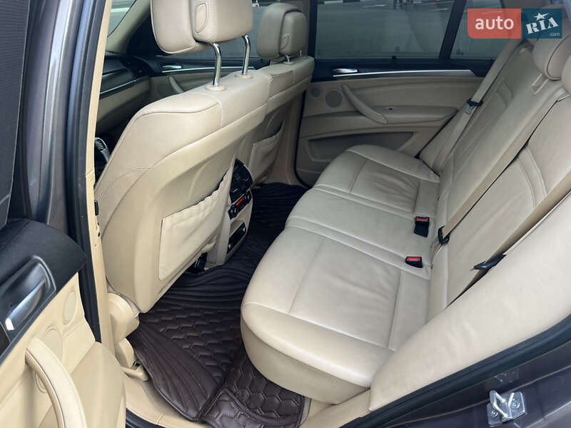Позашляховик / Кросовер BMW X5 2011 в Києві