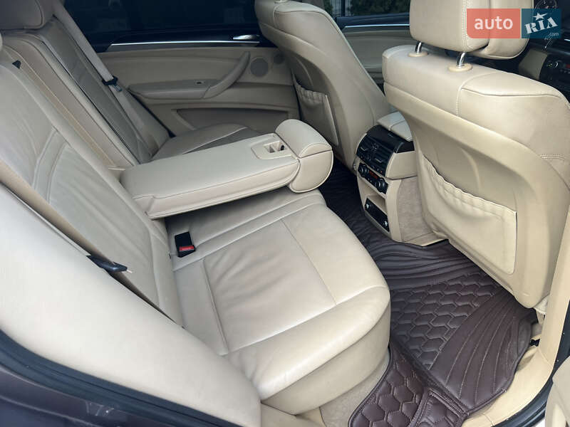 Позашляховик / Кросовер BMW X5 2011 в Києві