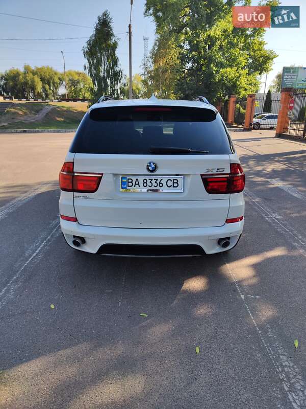 Позашляховик / Кросовер BMW X5 2013 в Києві фото 8 Позашляховик / Кросовер BMW X5 2013 в Києві