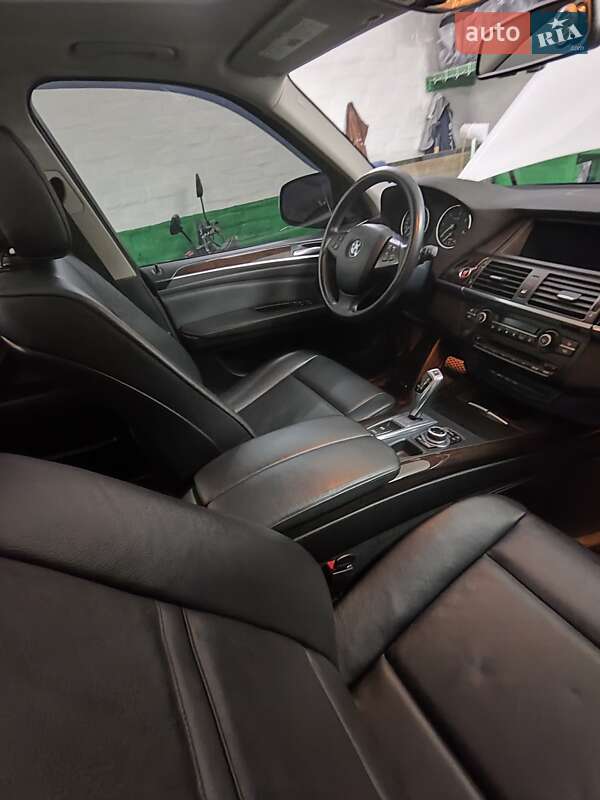 Позашляховик / Кросовер BMW X5 2013 в Києві фото 27 Позашляховик / Кросовер BMW X5 2013 в Києві