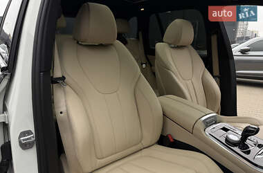 Внедорожник / Кроссовер BMW X5 2019 в 