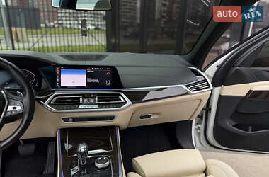 Внедорожник / Кроссовер BMW X5 2019 в 