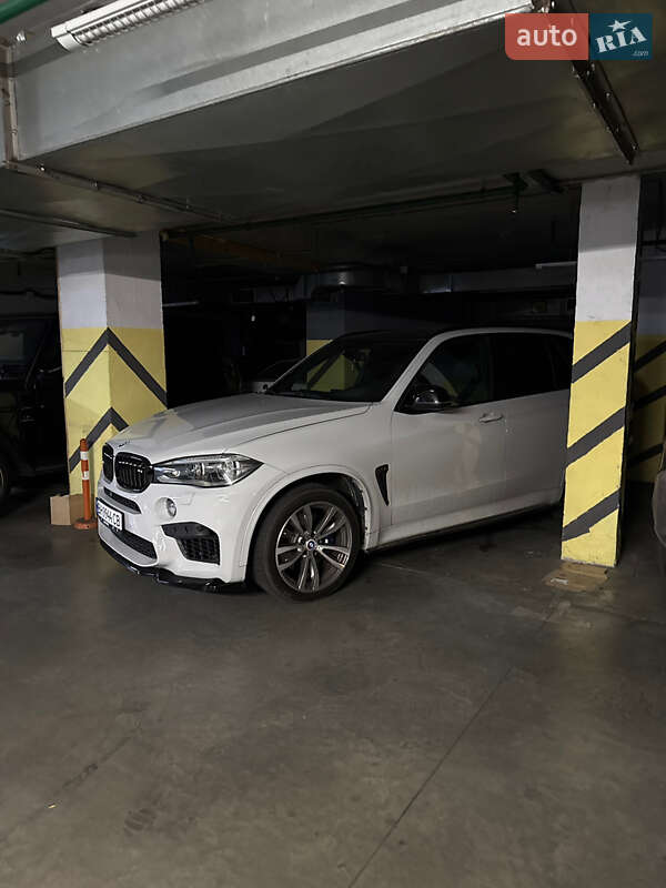 Внедорожник / Кроссовер BMW X5 2015 в Одессе