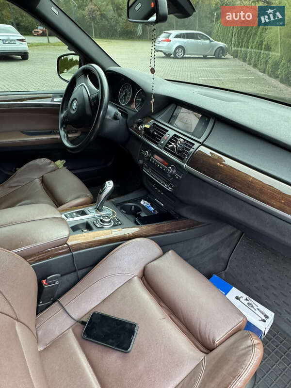 Внедорожник / Кроссовер BMW X5 2011 в Львове