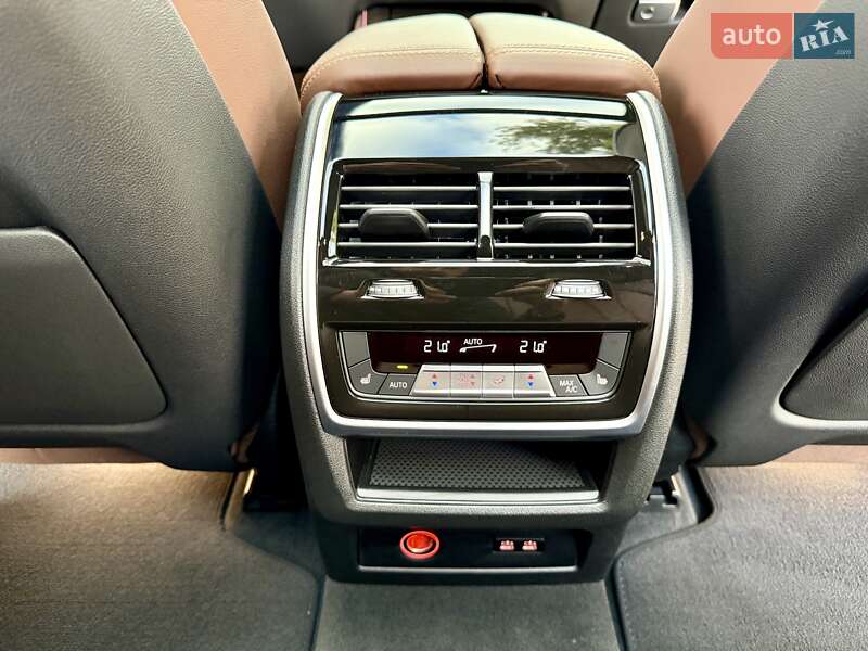 Внедорожник / Кроссовер BMW X5 2024 в Днепре