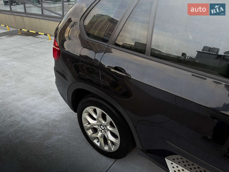 Внедорожник / Кроссовер BMW X5 2011 в Киеве
