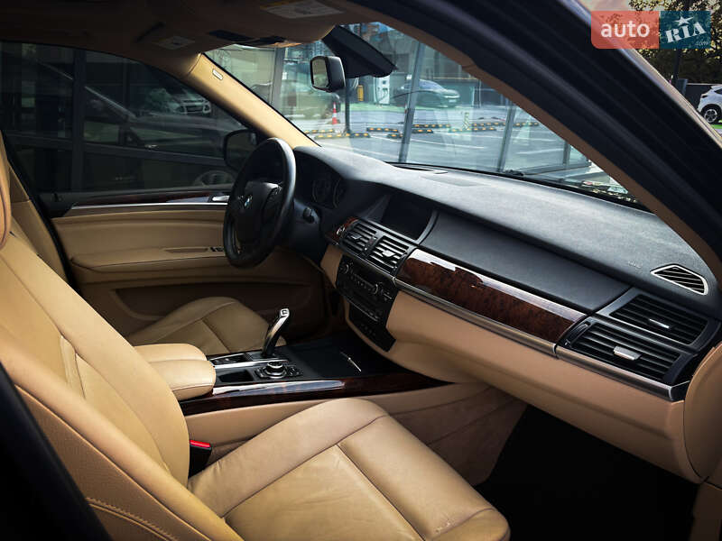 Внедорожник / Кроссовер BMW X5 2011 в Киеве