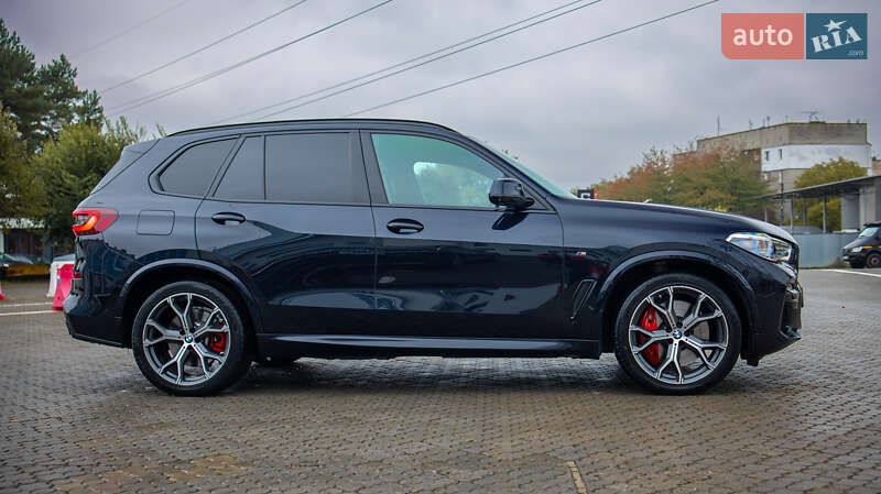 Внедорожник / Кроссовер BMW X5 2020 в Черновцах
