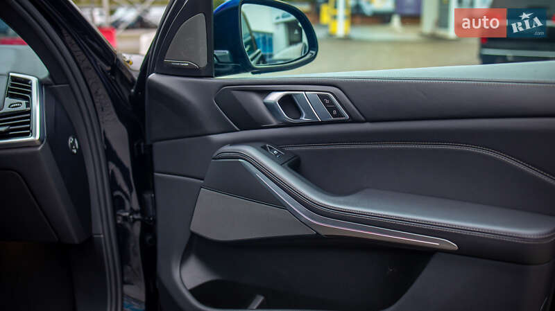 Внедорожник / Кроссовер BMW X5 2020 в Черновцах