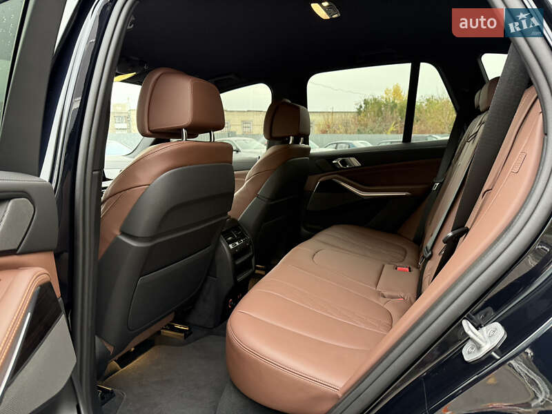 Внедорожник / Кроссовер BMW X5 2024 в Харькове