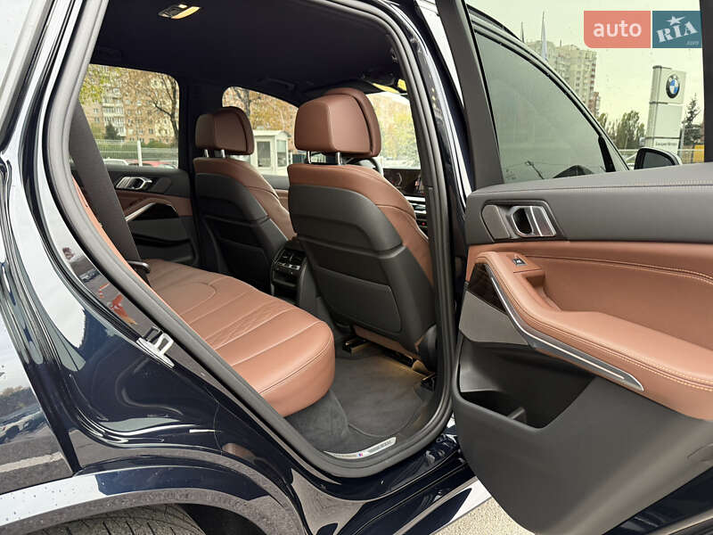 Внедорожник / Кроссовер BMW X5 2024 в Харькове