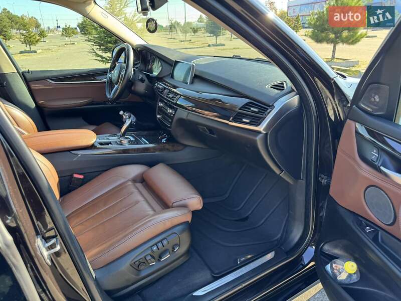 Внедорожник / Кроссовер BMW X5 2015 в Одессе