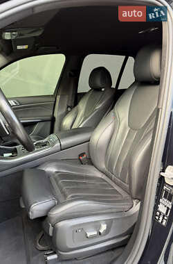Позашляховик / Кросовер BMW X5 2020 в  фото 18 Позашляховик / Кросовер BMW X5 2020 в