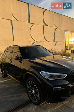 Позашляховик / Кросовер BMW X5 2019 в 