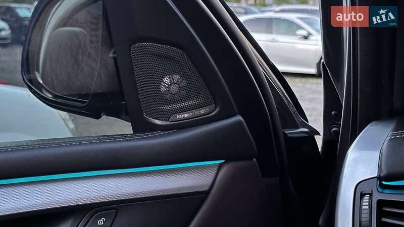 Внедорожник / Кроссовер BMW X5 2016 в Киеве