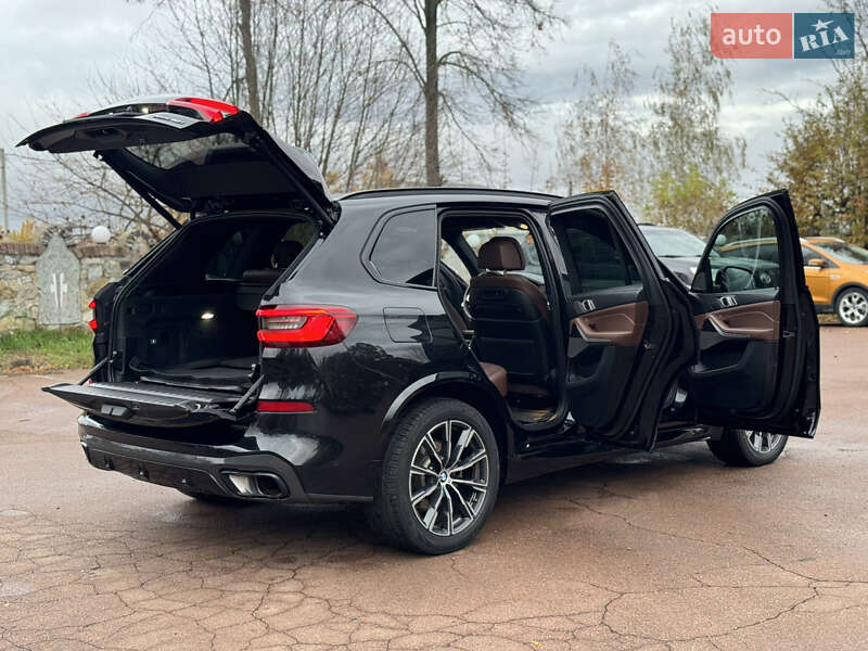 Позашляховик / Кросовер BMW X5 2019 в Івано-Франківську
