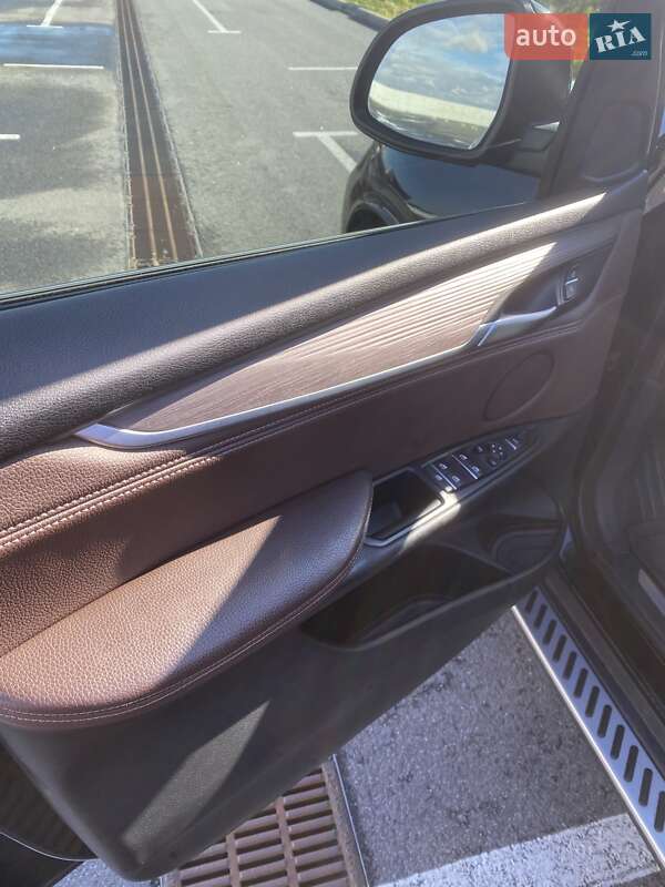 Позашляховик / Кросовер BMW X5 2016 в Львові