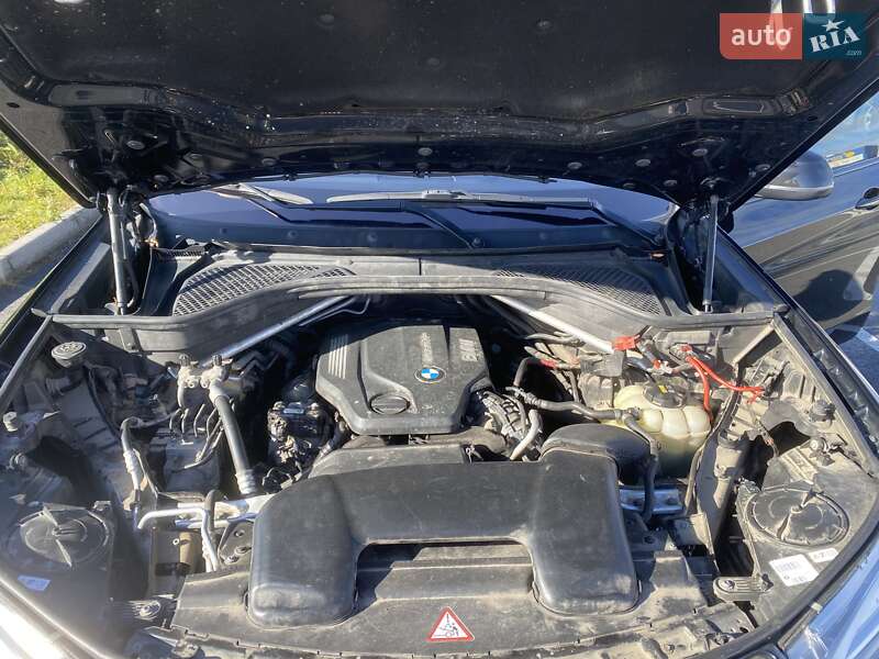 Позашляховик / Кросовер BMW X5 2016 в Львові