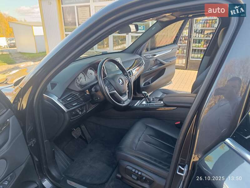 Внедорожник / Кроссовер BMW X5 2017 в Городке