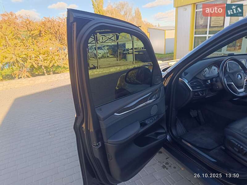 Внедорожник / Кроссовер BMW X5 2017 в Городке