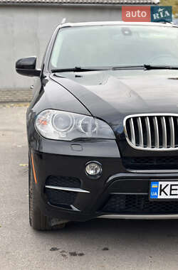 Позашляховик / Кросовер BMW X5 2013 в 
