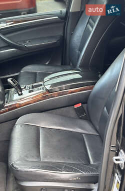Позашляховик / Кросовер BMW X5 2013 в 