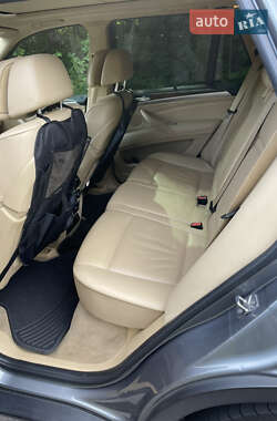 Внедорожник / Кроссовер BMW X5 2010 в 