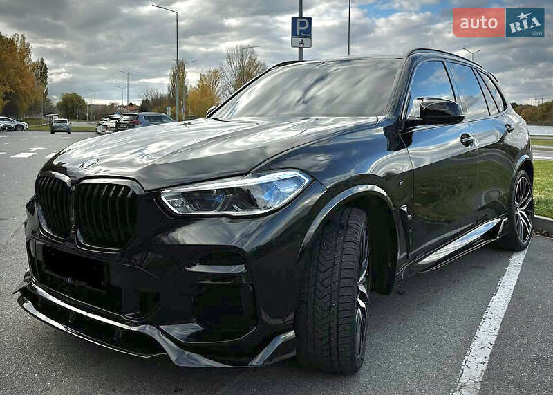 Внедорожник / Кроссовер BMW X5 2022 в Киеве
