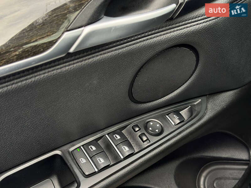 Позашляховик / Кросовер BMW X5 2015 в Луцьку