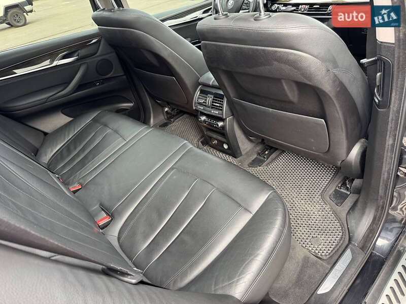 Позашляховик / Кросовер BMW X5 2015 в Луцьку