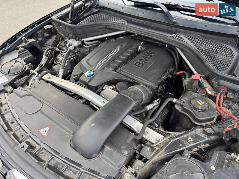 Позашляховик / Кросовер BMW X5 2015 в Луцьку