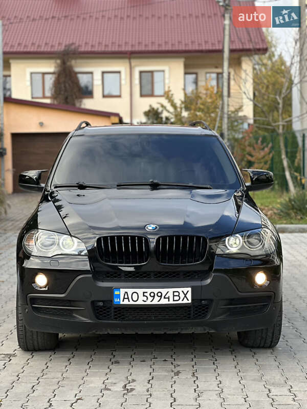 Внедорожник / Кроссовер BMW X5 2008 в Ужгороде