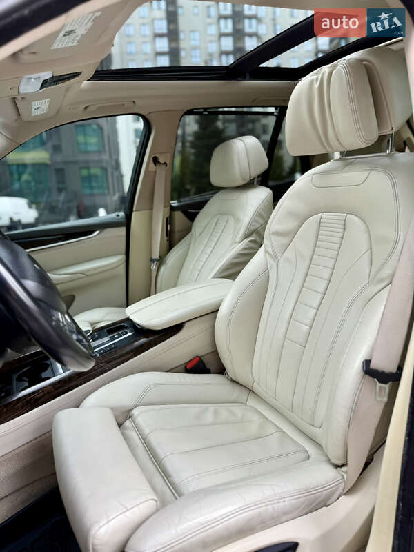 Позашляховик / Кросовер BMW X5 2015 в Києві