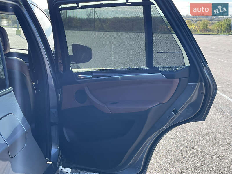 Позашляховик / Кросовер BMW X5 2012 в Рівному