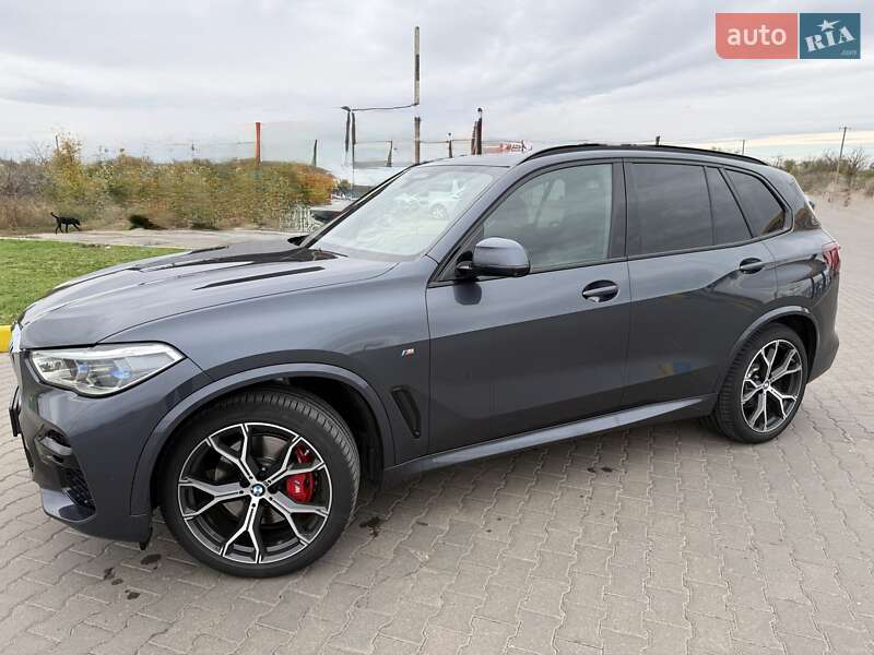 Внедорожник / Кроссовер BMW X5 2022 в Болграде