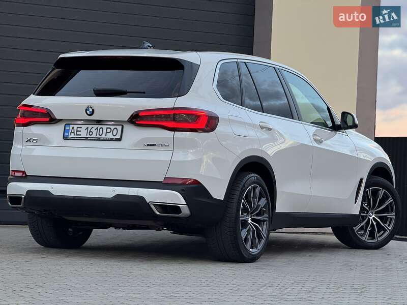 Позашляховик / Кросовер BMW X5 2021 в Стрию