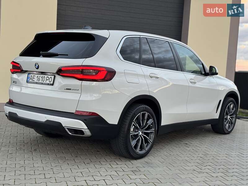 Позашляховик / Кросовер BMW X5 2021 в Стрию