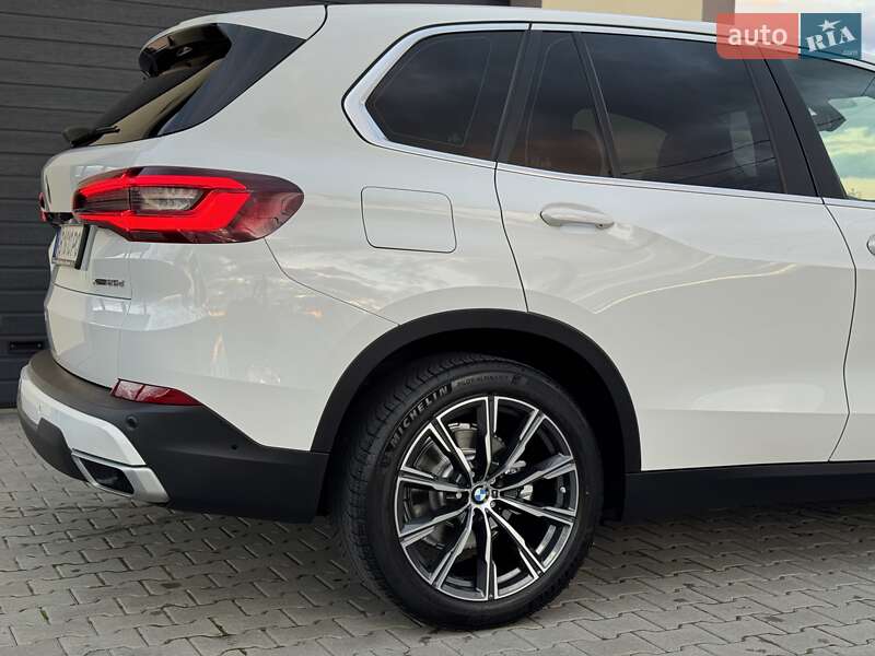 Позашляховик / Кросовер BMW X5 2021 в Стрию